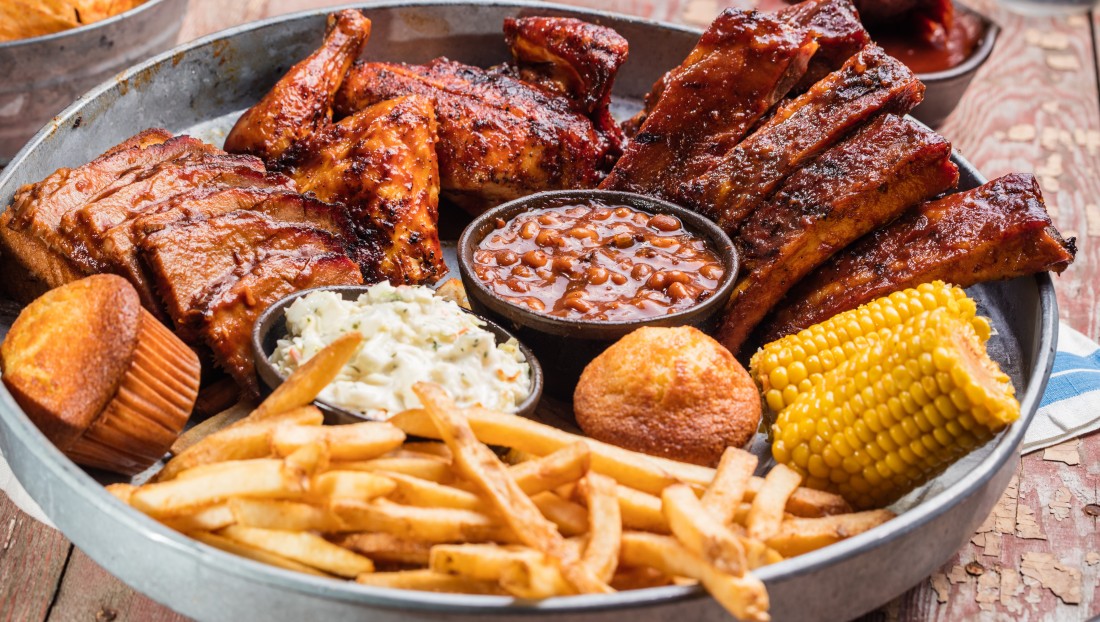 Smokin' Deals - Famous Dave's Chicago